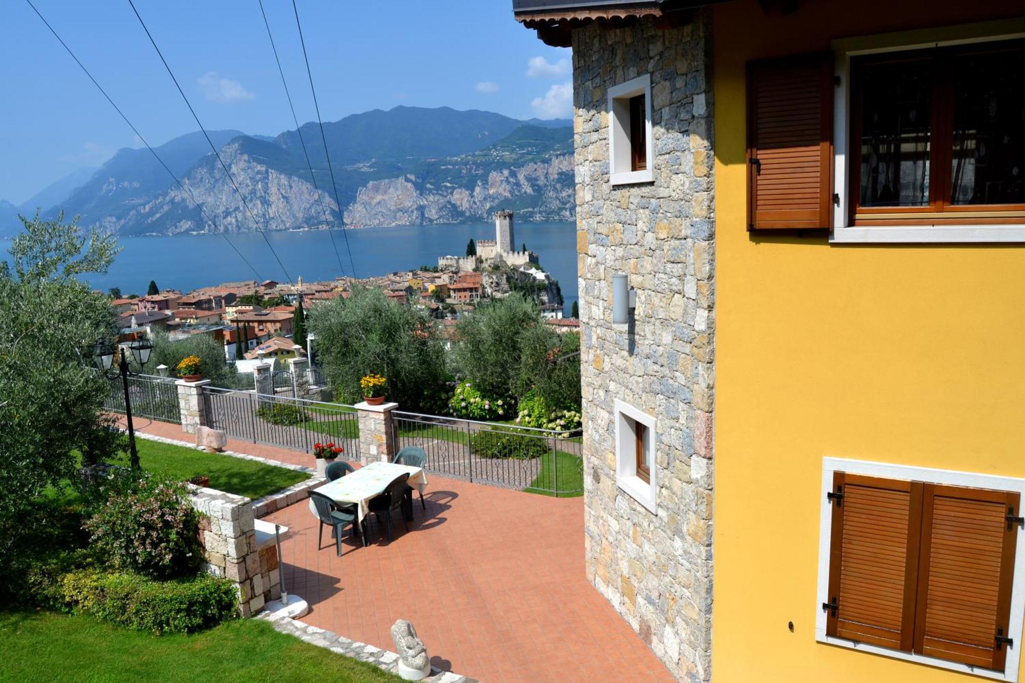 Appartamenti La Perla Malcesine Bagian luar foto